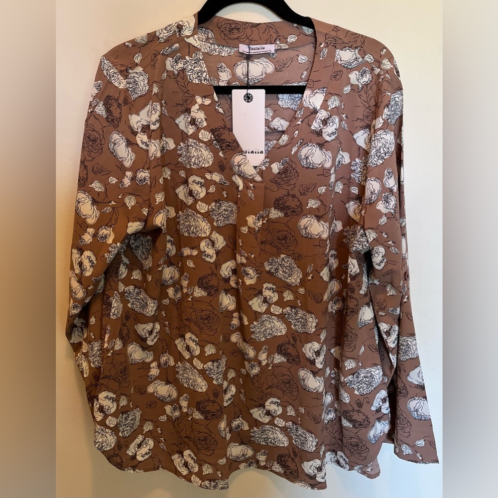 New with Tags Youtalia Plus Size Blouse